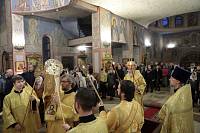 Архиерейское богослужение в Троицком храме Реутова 